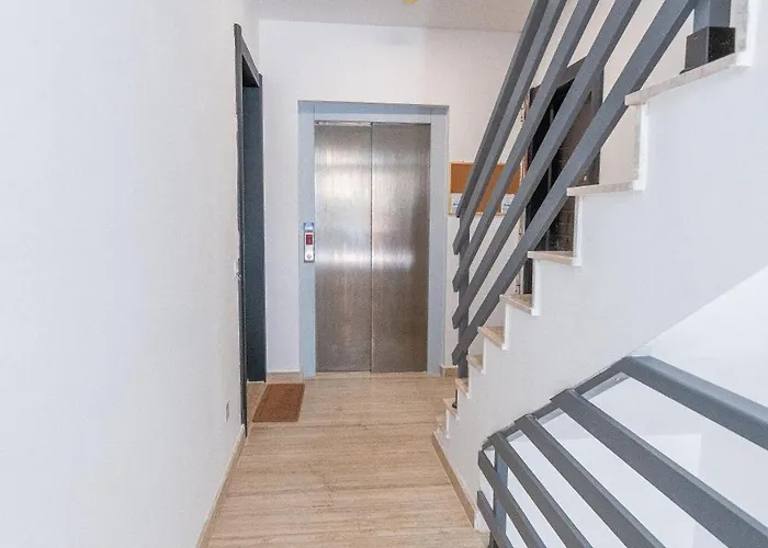 Modern&luxurious - Prime Location *